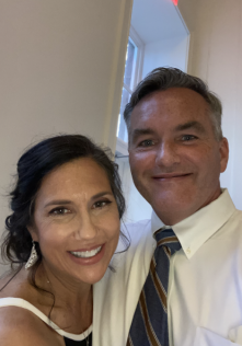 selfie of Kevin and Kristin Kane