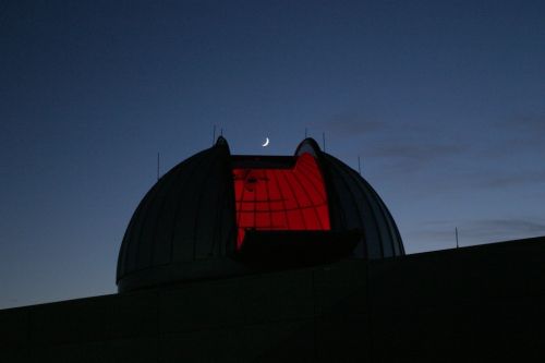 Widener Observatory Dome w/ Moon 960x640 Widener Observatory Dome w/ Moon
